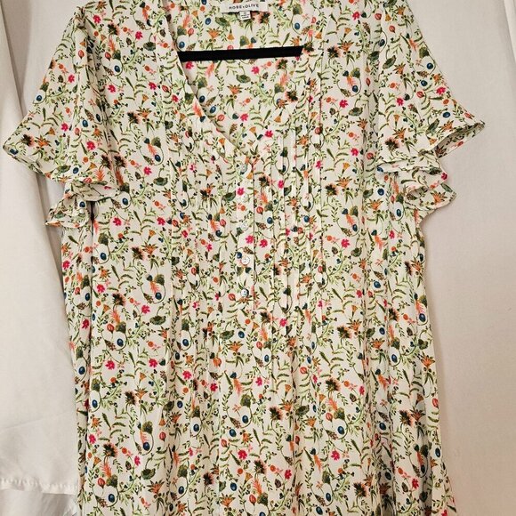 Rose + Olive Women's 1X Fall Florals Flutter Sleeve Smocked Shoulder Blouse - Picture 1 of 7